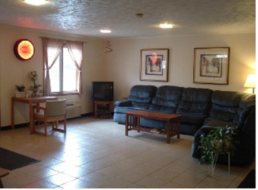 Colonial Inn Mercer-Grove City Szoba fotó